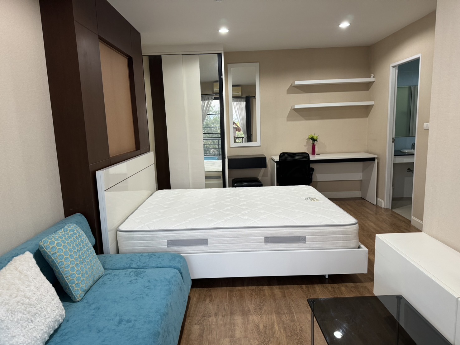The Next 2 Condo - Image 14