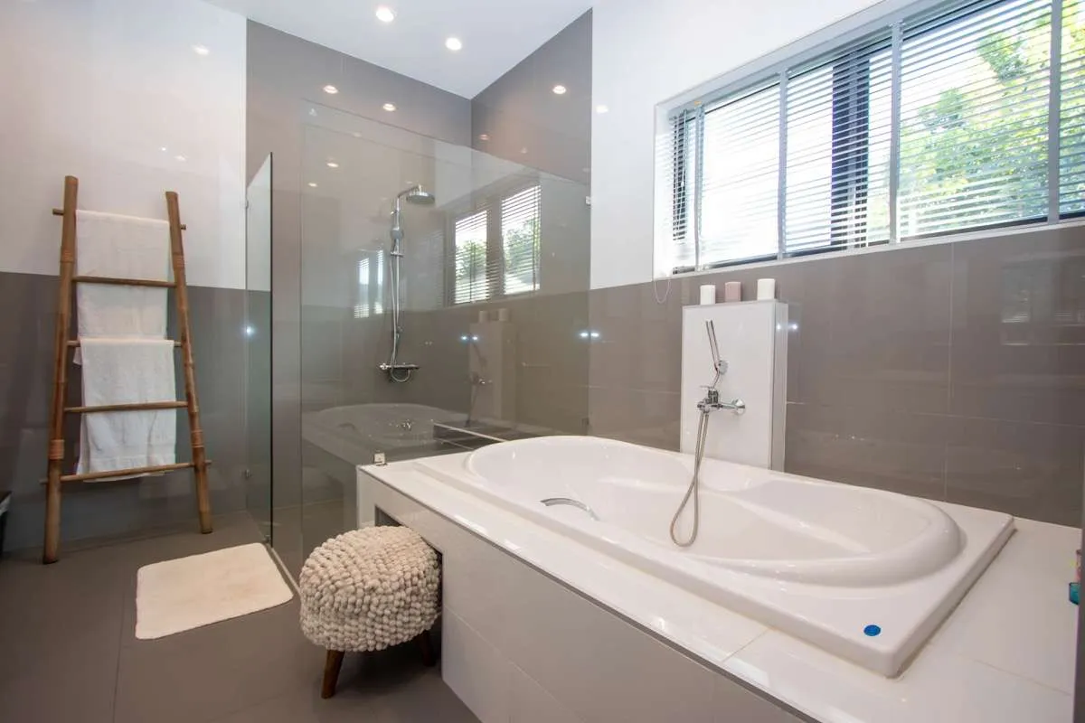 5 Bedroom House For Sale in Nam Phrae, Hang Dong, Chiang Mai - Image 11