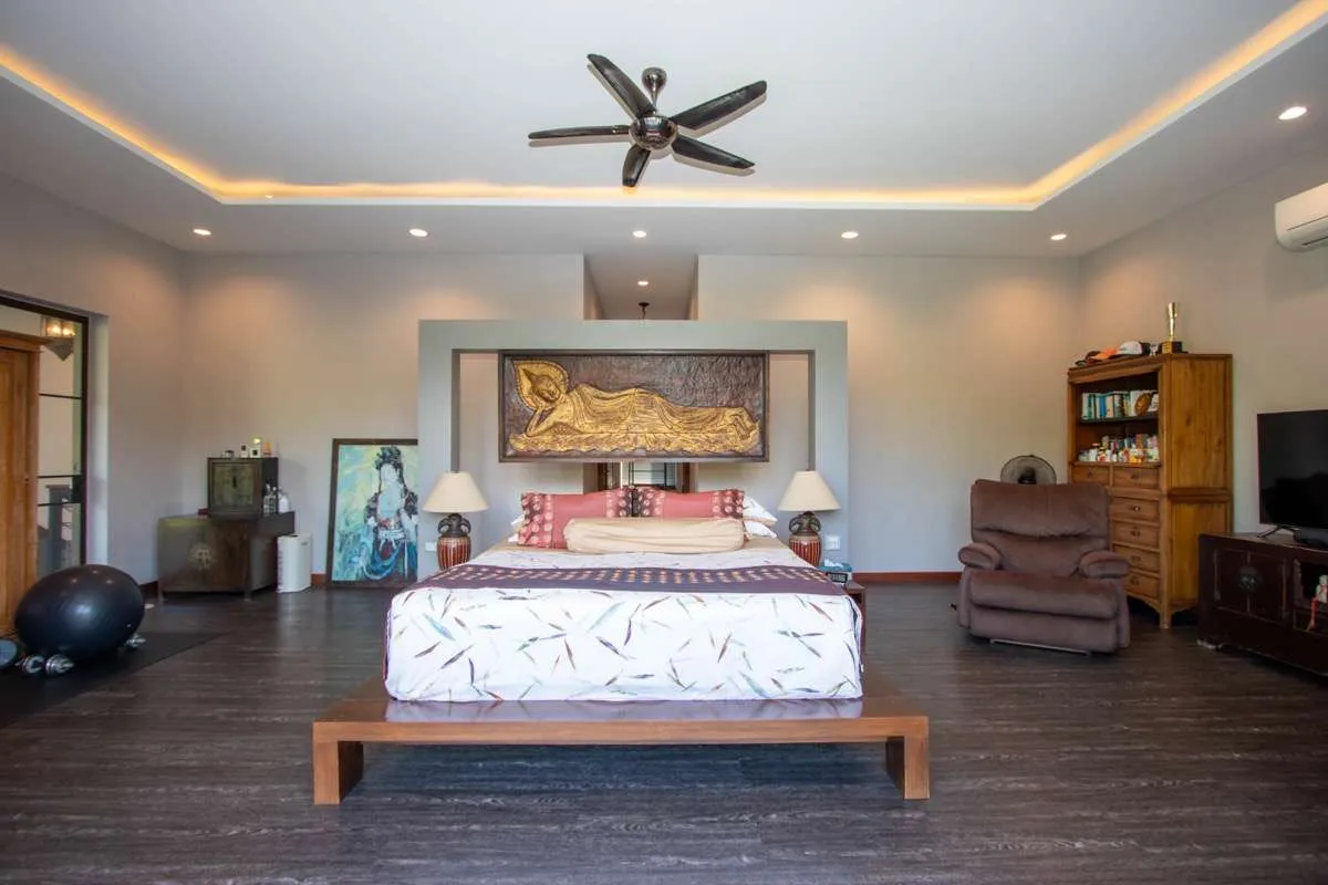 5 Bedroom House For Sale in Nam Phrae, Hang Dong, Chiang Mai - Image 9