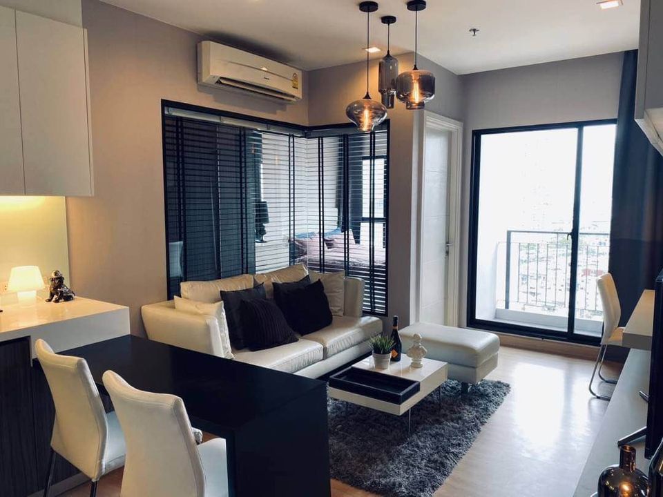 1 Bedroom Condo For Sale in Khlong Ton Sai, Khlong San, Bangkok - Image 1