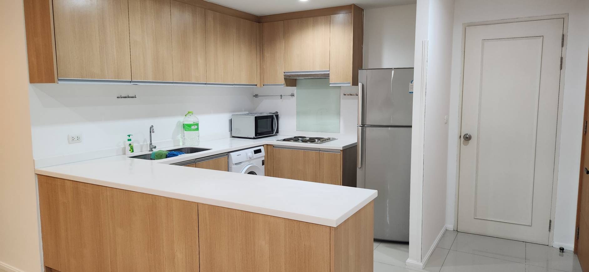Villa Asoke Condominium - Image 7