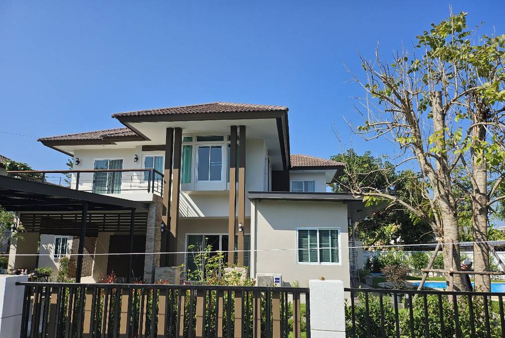 House & View 1 - Image 6