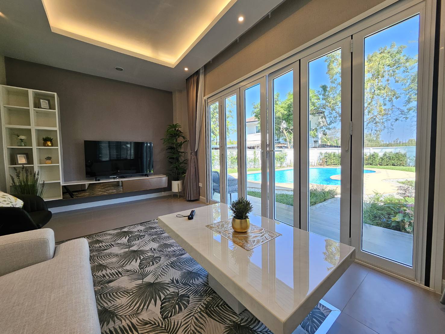 House & View 1 - Image 39