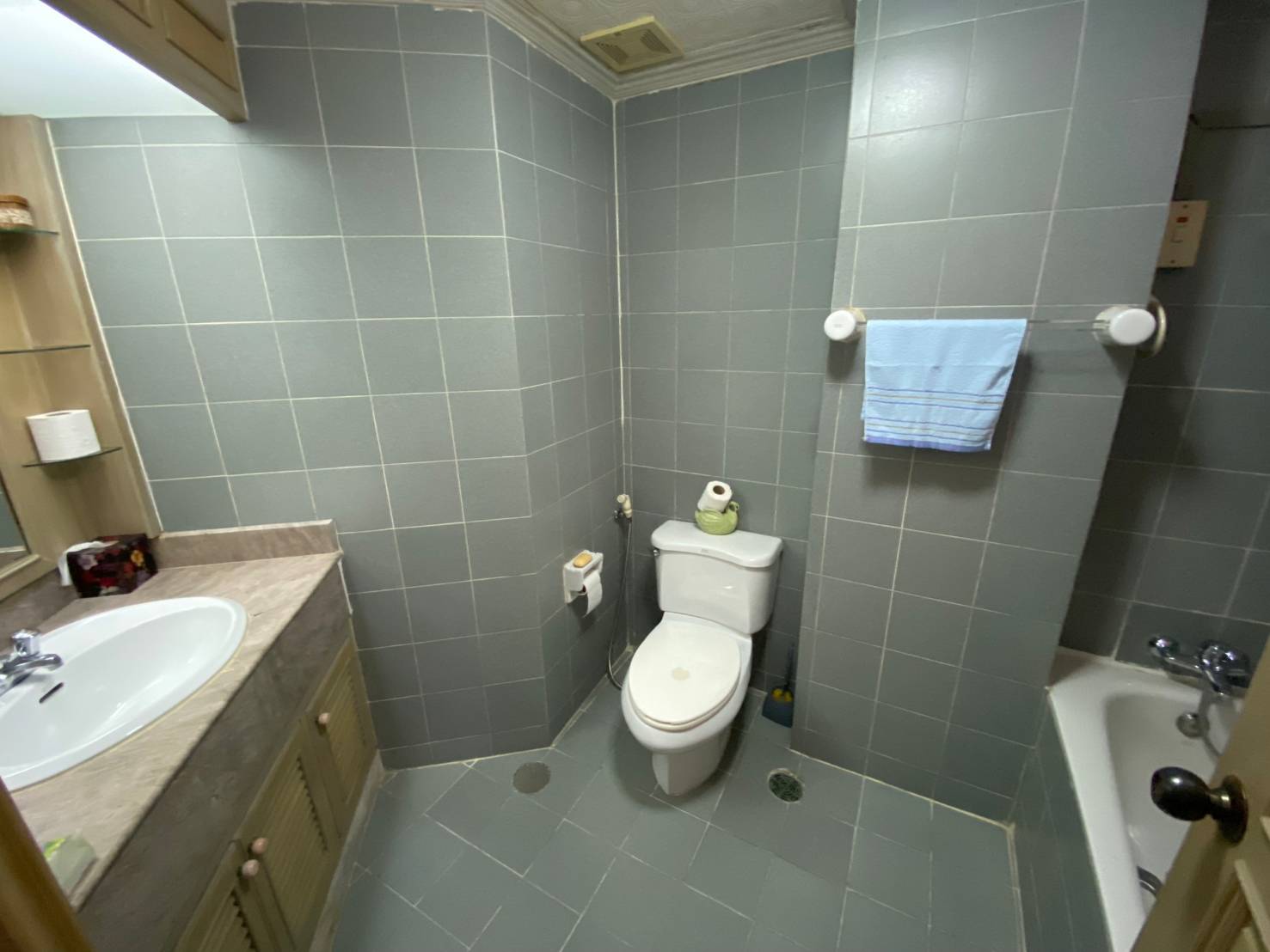 Fifty Fifth Tower - Image 8