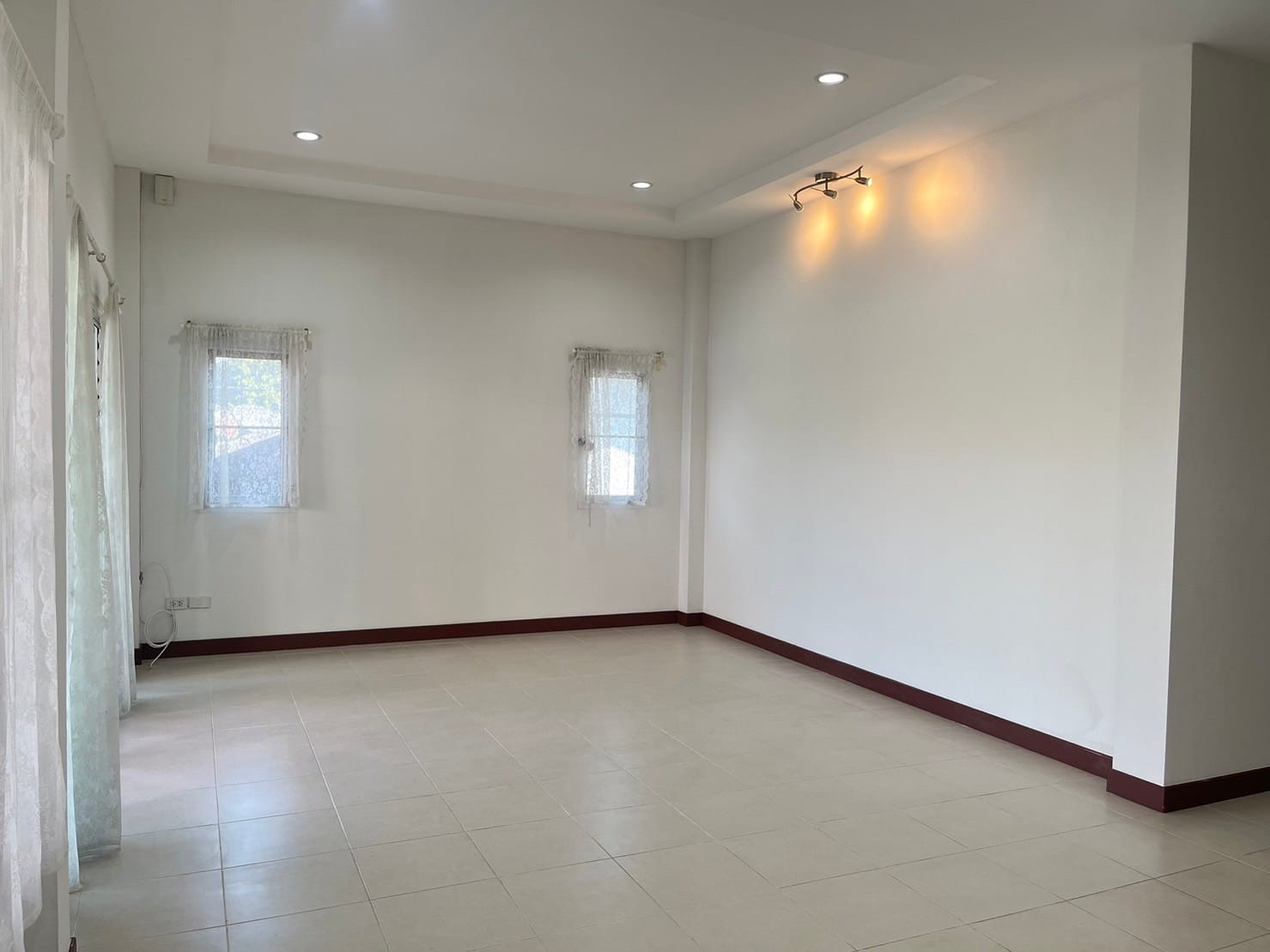 3 Bedroom House For Rent in Yang Noeng, Saraphi, Chiang Mai - Image 11