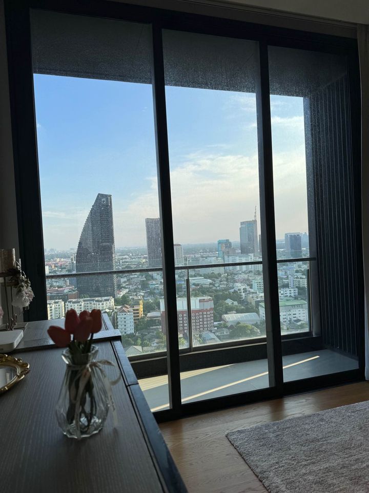 Beatniq Sukhumvit 32 - Image 11