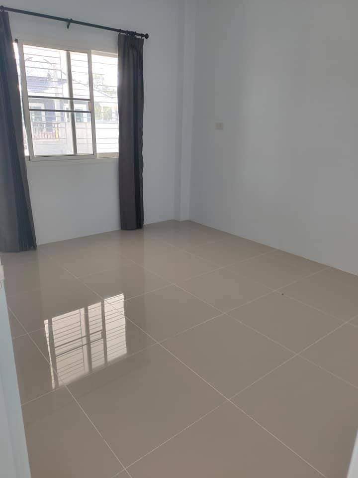 3 Bedroom House For Rent in Tha Wang Tan, Saraphi, Chiang Mai - Image 9
