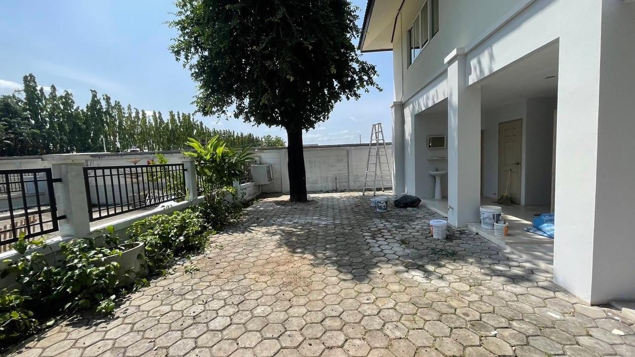 4 Bedroom House For Sale in Hang Dong, Hang Dong, Chiang Mai - Image 2