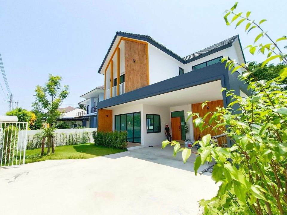 4 Bedroom House For Sale in San Sai Luang, San Sai, Chiang Mai - Image 2