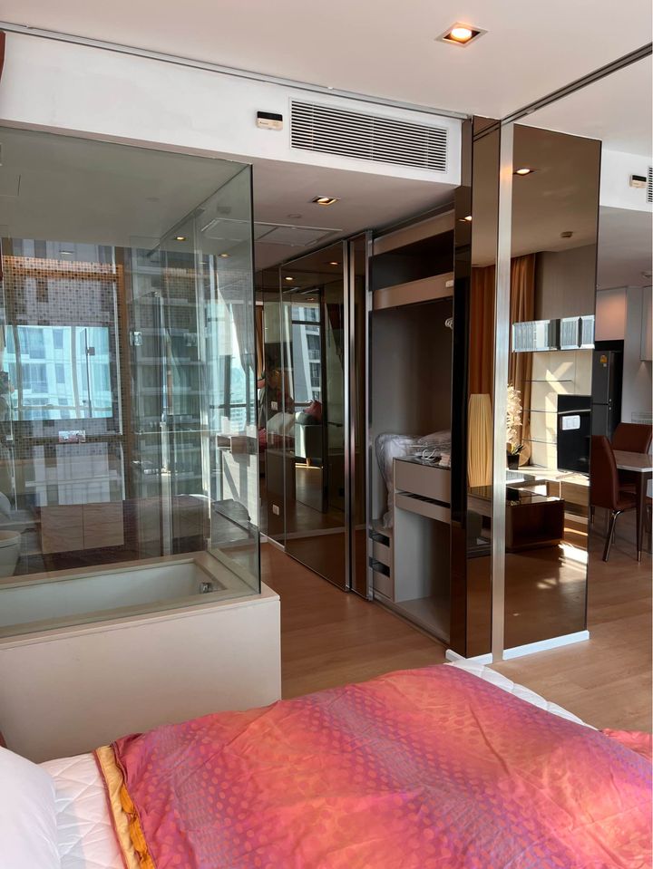 The Room Sukhumvit 21 - Image 15