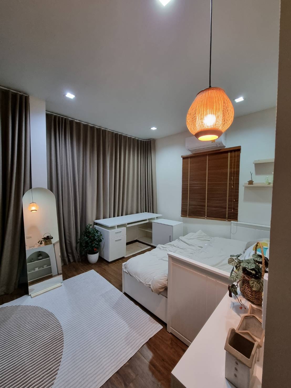 The Oriental (Regent) - Image 4