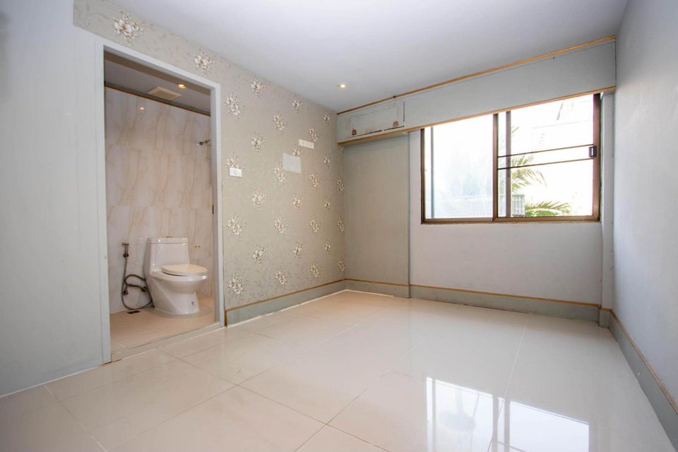 6 Bedroom Townhouse  in Suthep, Mueang Chiang Mai, Chiang Mai - Image 4