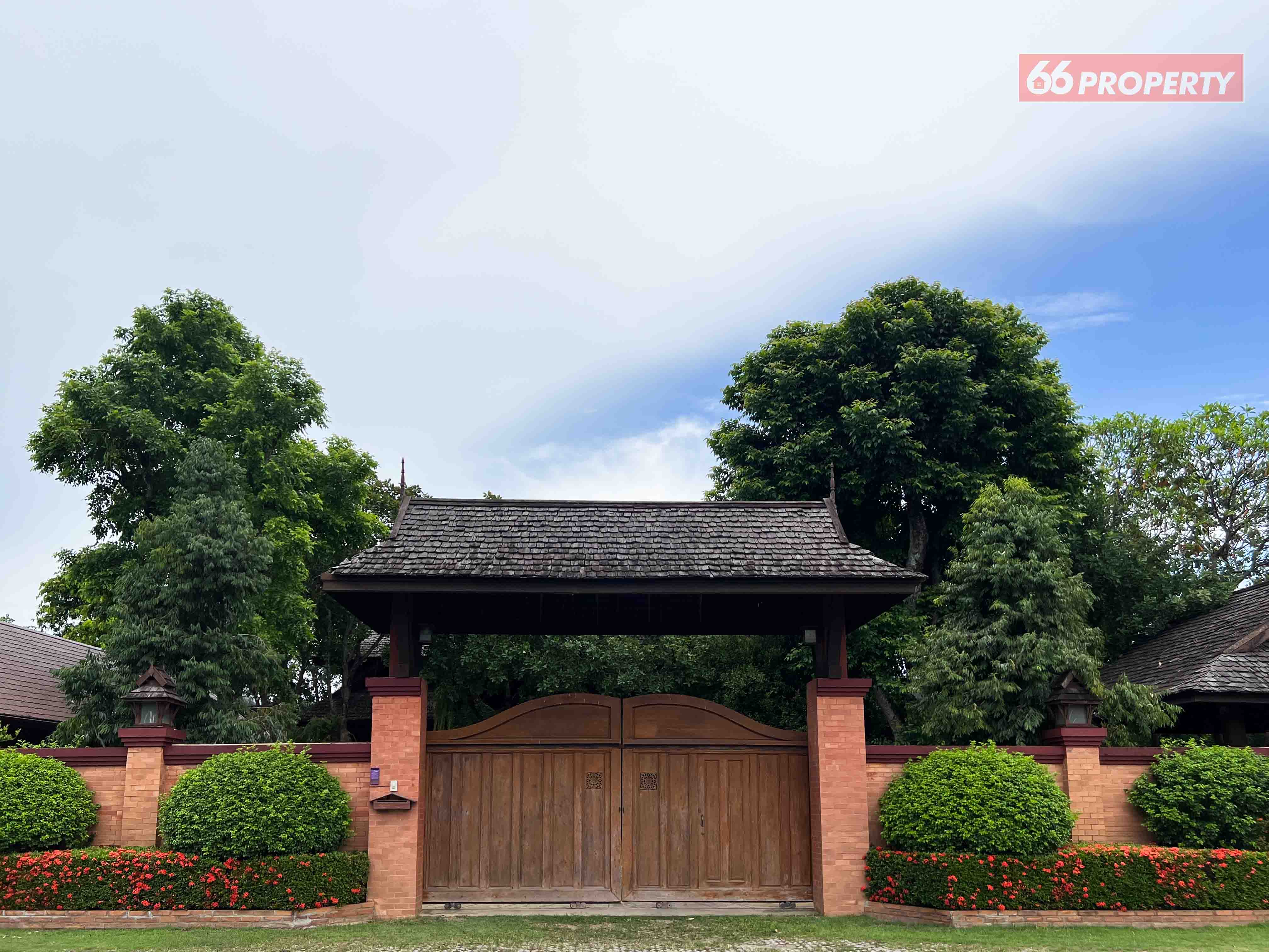 5 Bedroom House For Sale in San Phak Wan, Hang Dong, Chiang Mai - Image 4