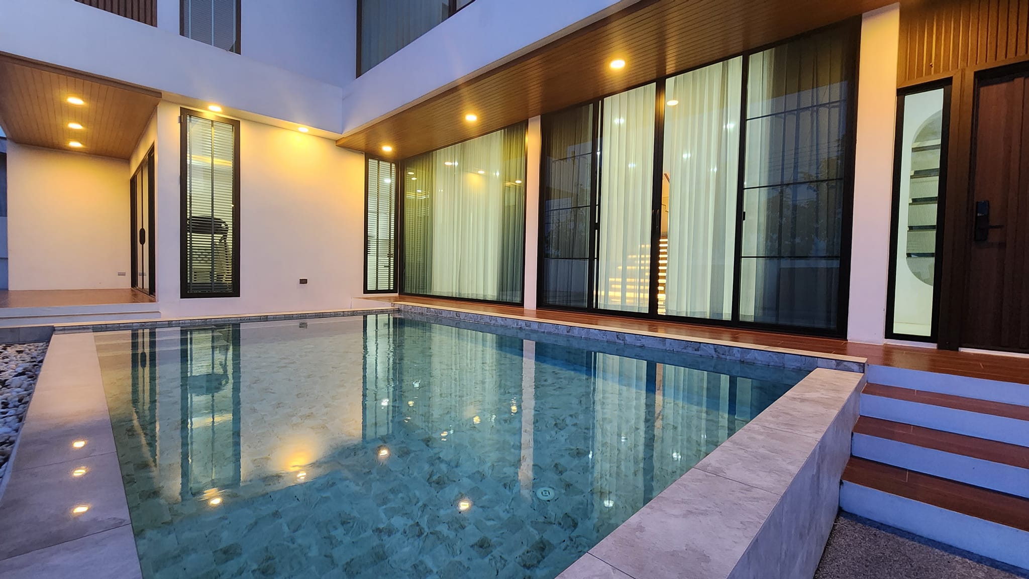 4 Bedroom House For Sale in Pa Daet, Mueang Chiang Mai, Chiang Mai - Image 2