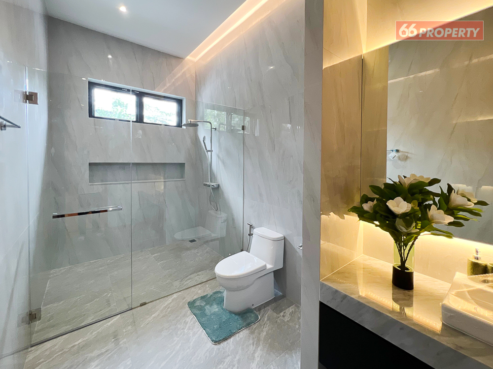 5 Bedroom House For Sale in Nong Khwai, Hang Dong, Chiang Mai - Image 29