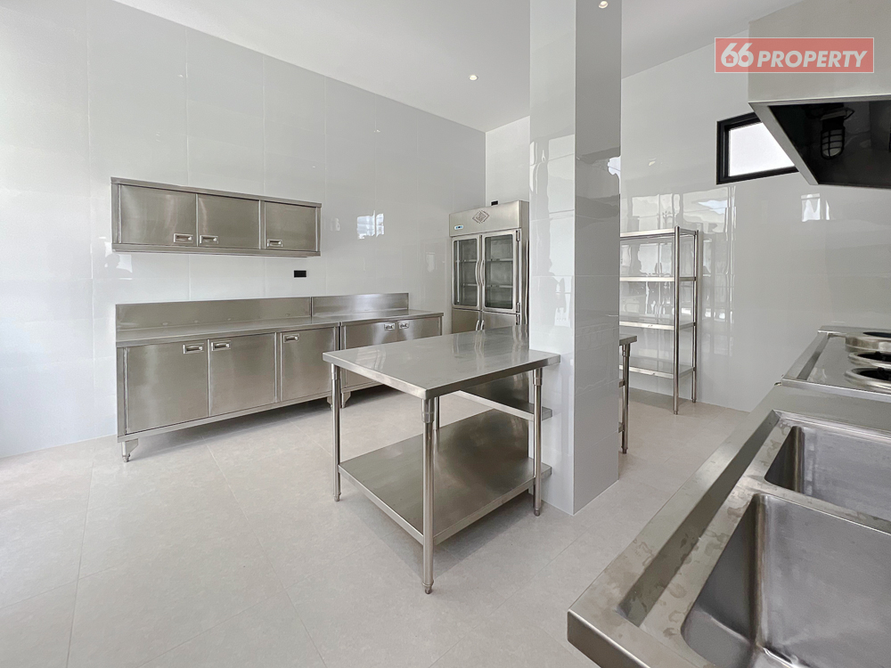5 Bedroom House For Sale in Nong Khwai, Hang Dong, Chiang Mai - Image 12