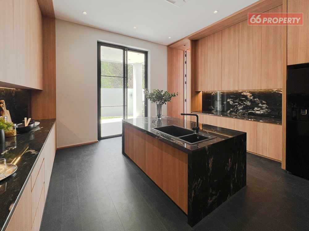 5 Bedroom House For Sale in Nong Khwai, Hang Dong, Chiang Mai - Image 9