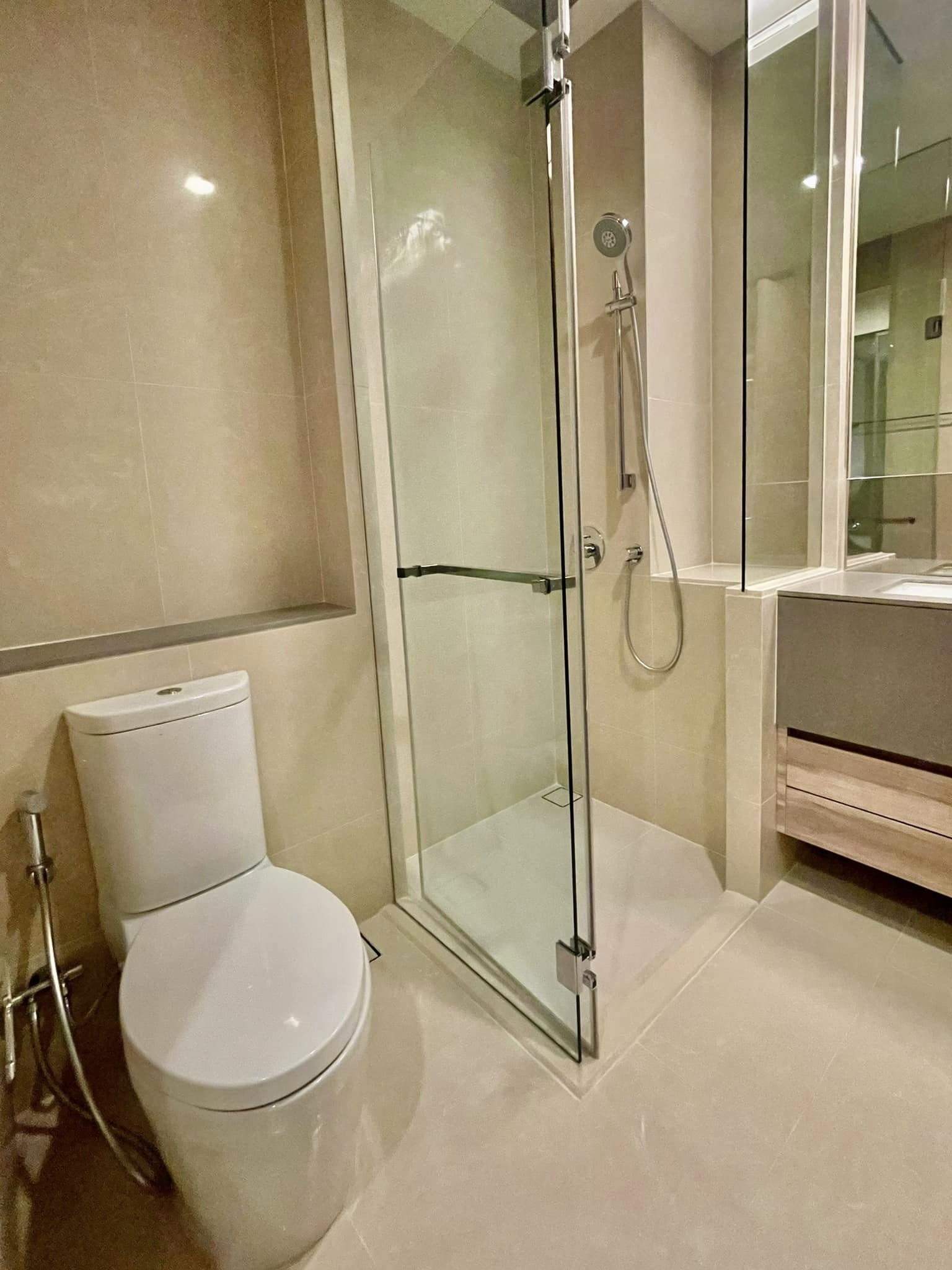 The ESSE Asoke - Image 11