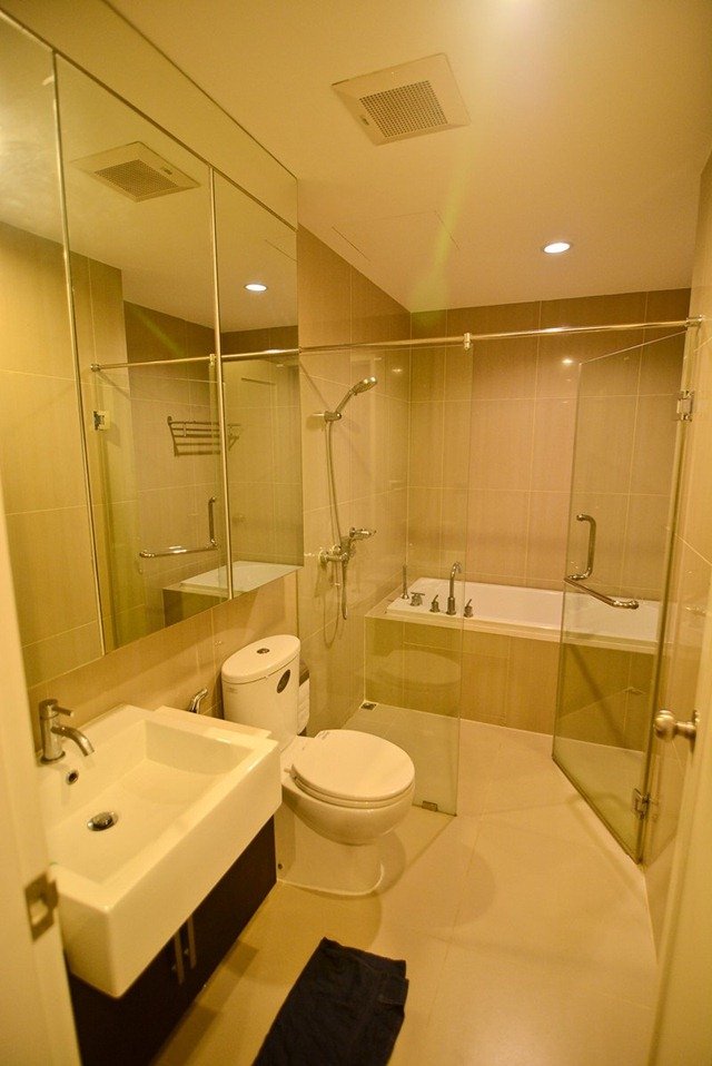 Villa Asoke Condominium - Image 9