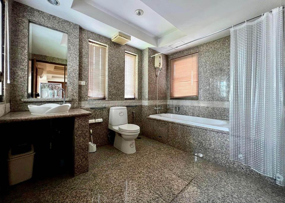 Sawit Suites - Image 39