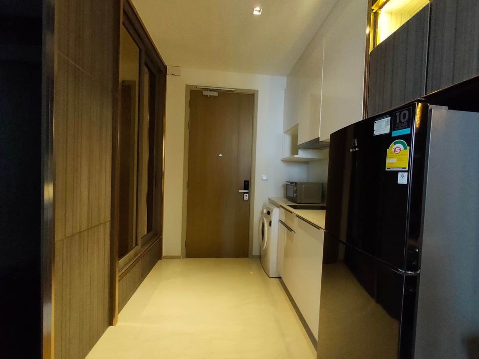 Ashton Silom - Image 5