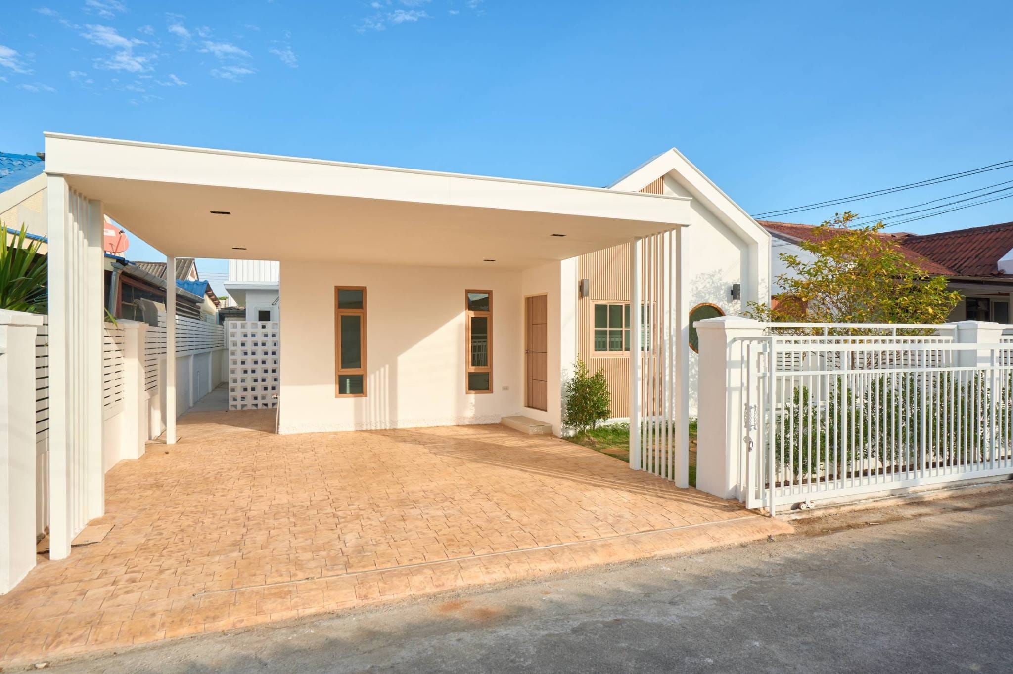 4 Bedroom House For Sale in Mae Hia, Mueang Chiang Mai, Chiang Mai - Image 2