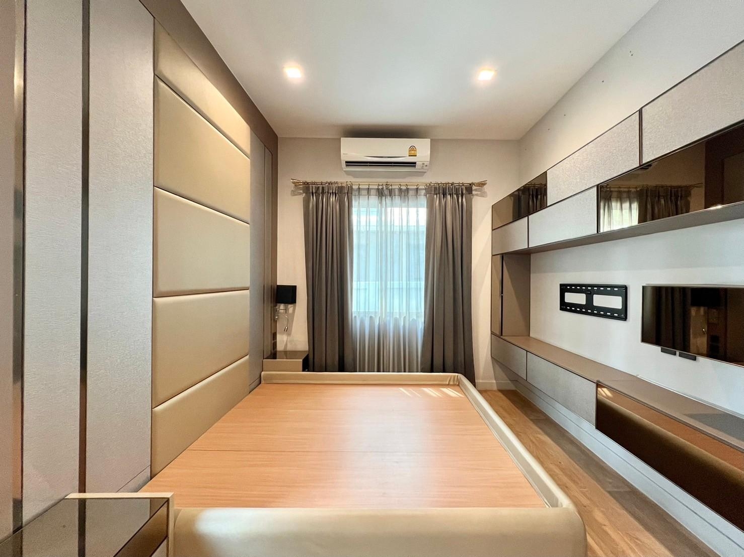 Bangkok Boulevard Rama 9 - Srinakarindra - Image 38