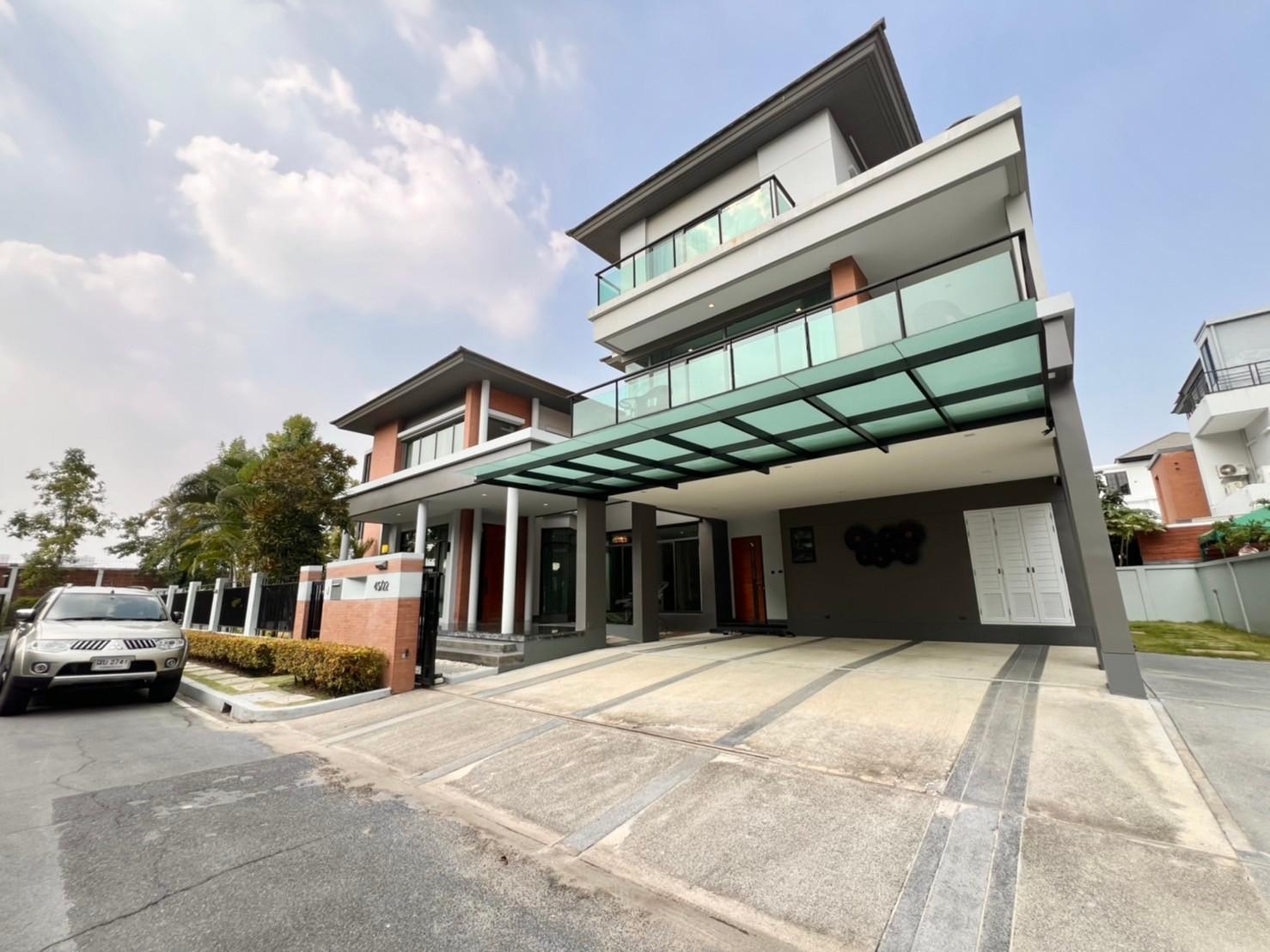 Bangkok Boulevard Rama 9 - Srinakarindra - Image 1