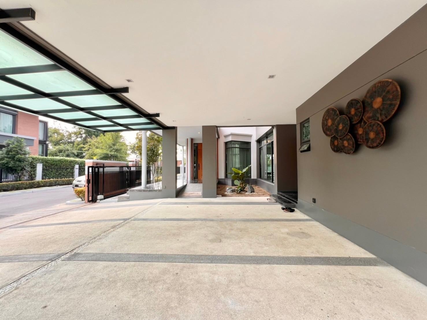 Bangkok Boulevard Rama 9 - Srinakarindra - Image 8