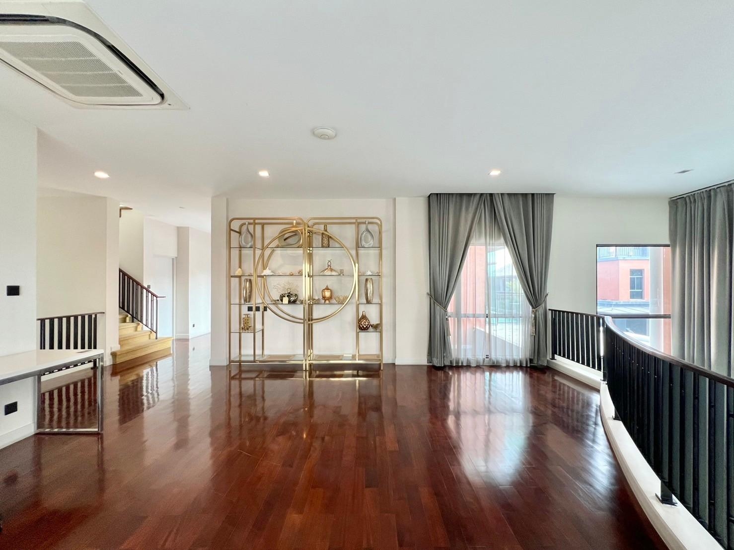 Bangkok Boulevard Rama 9 - Srinakarindra - Image 35