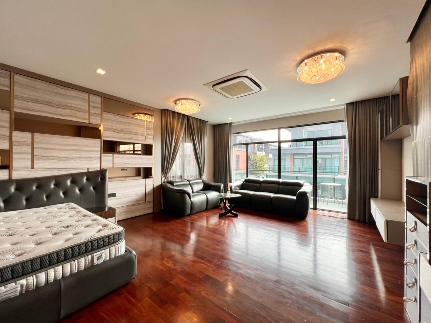 Bangkok Boulevard Rama 9 - Srinakarindra - Image 12
