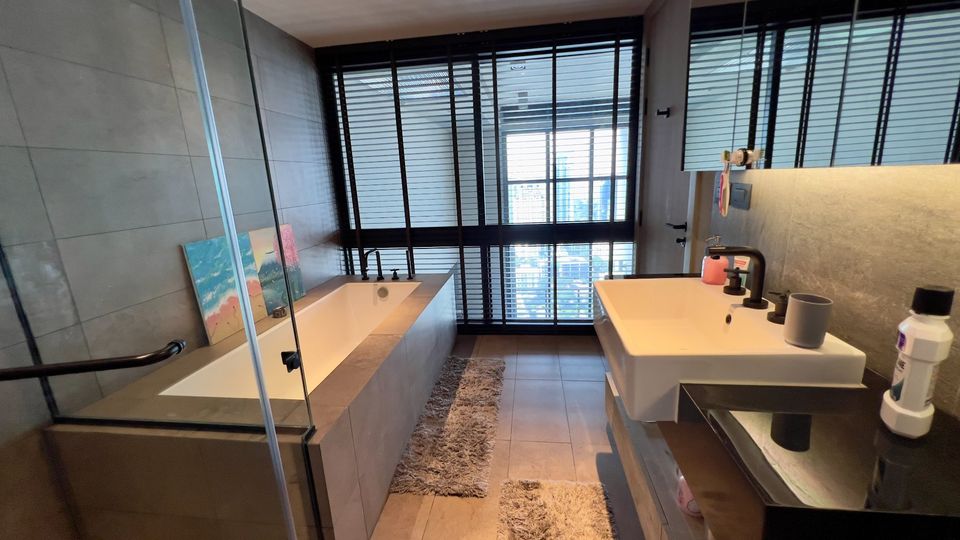 The Lofts Asok by Raimon Land - Image 9