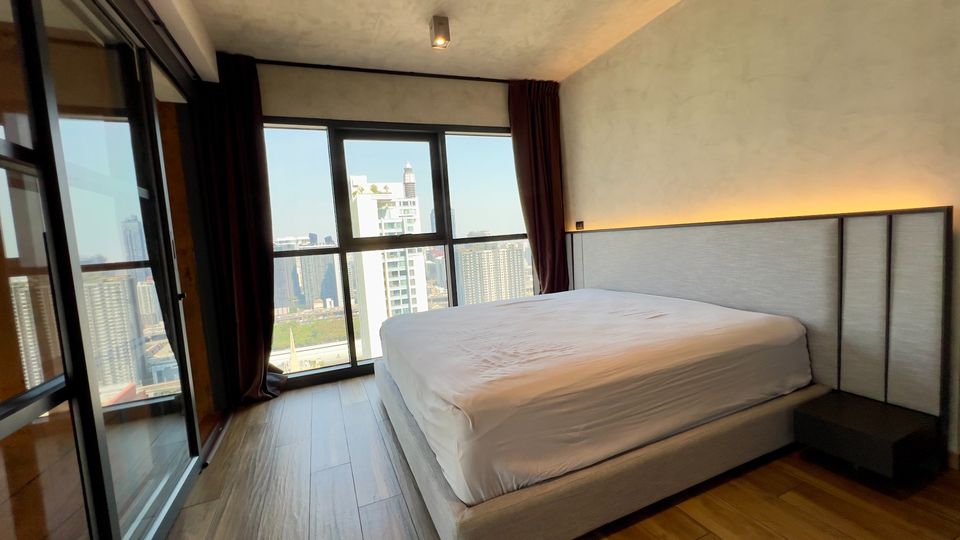 The Lofts Asok by Raimon Land - Image 5