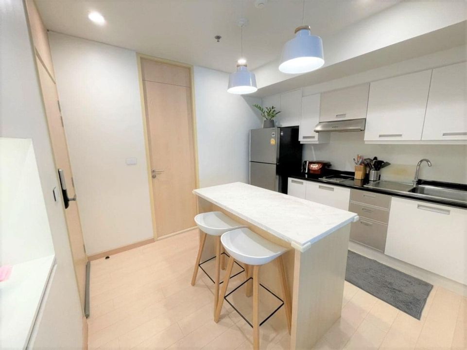 Silom Suite Condominium - Image 3