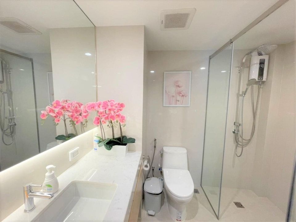 Silom Suite Condominium - Image 8