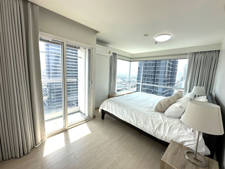 Silom Suite Condominium - Image 5