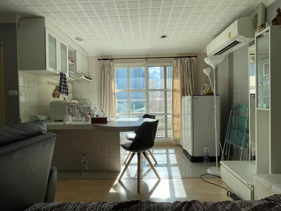 1 Bedroom Condo For Sale in Huai Khwang, Huai Khwang, Bangkok - Image 7