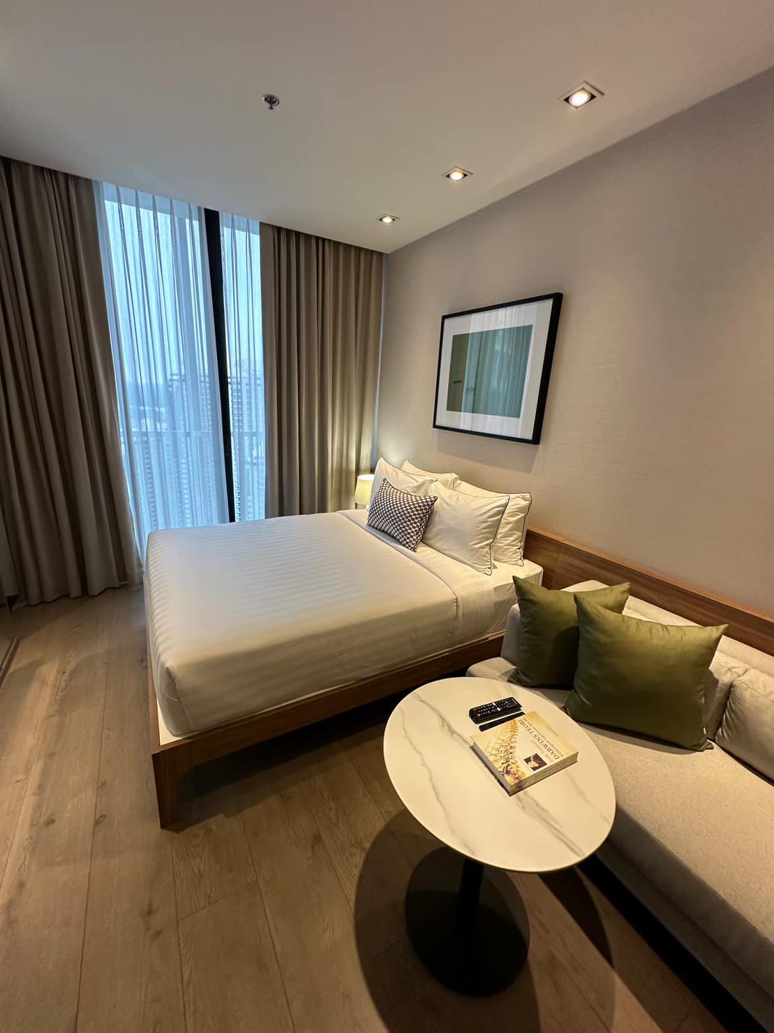 Park Origin Phrom Phong - Image 1