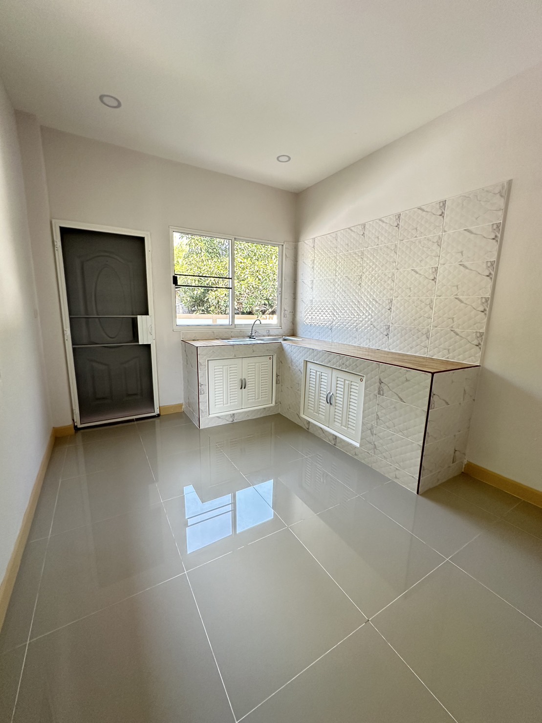 3 Bedroom House For Sale in Nam Phrae, Hang Dong, Chiang Mai - Image 12