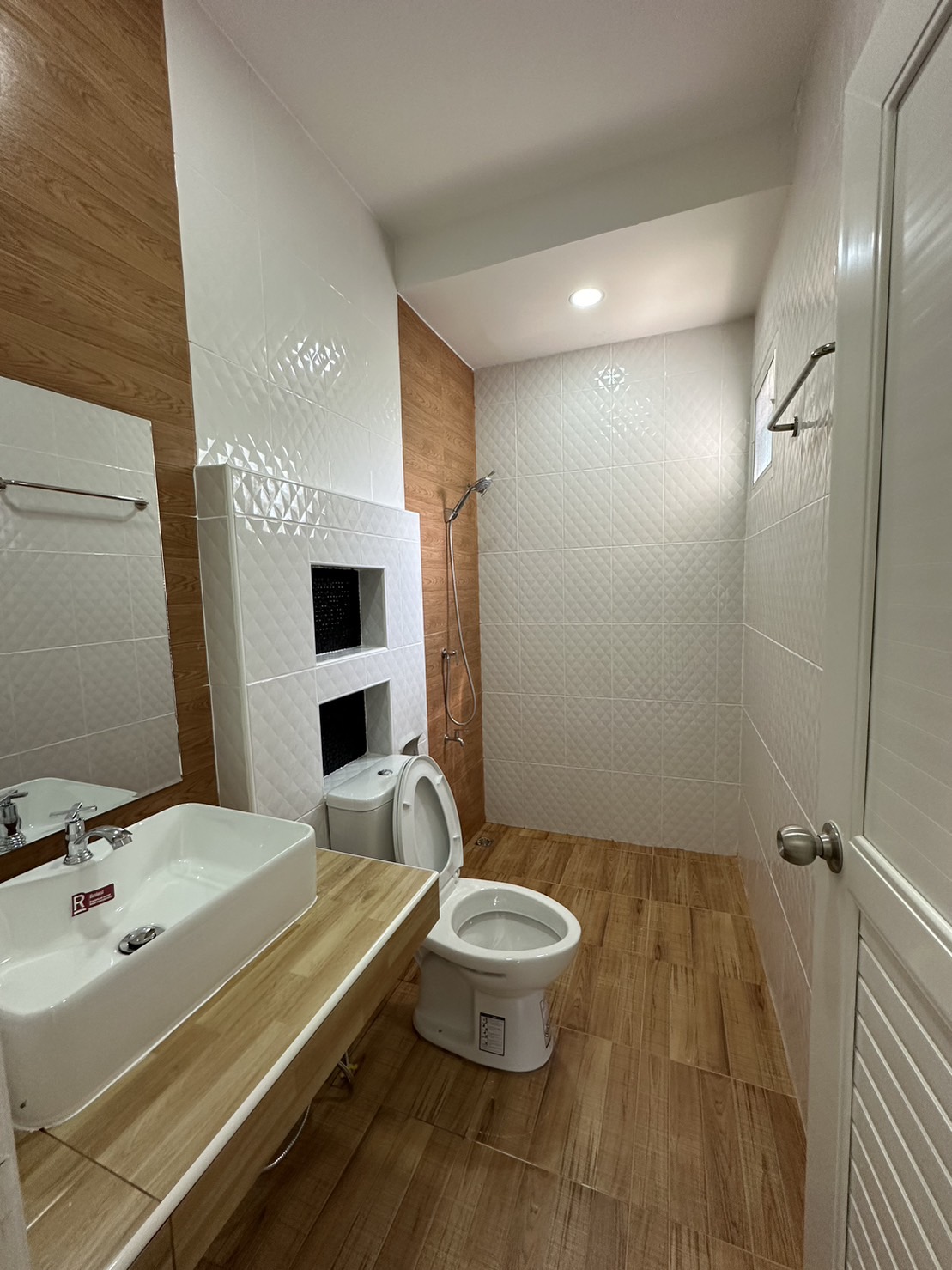 3 Bedroom House For Sale in Nam Phrae, Hang Dong, Chiang Mai - Image 10