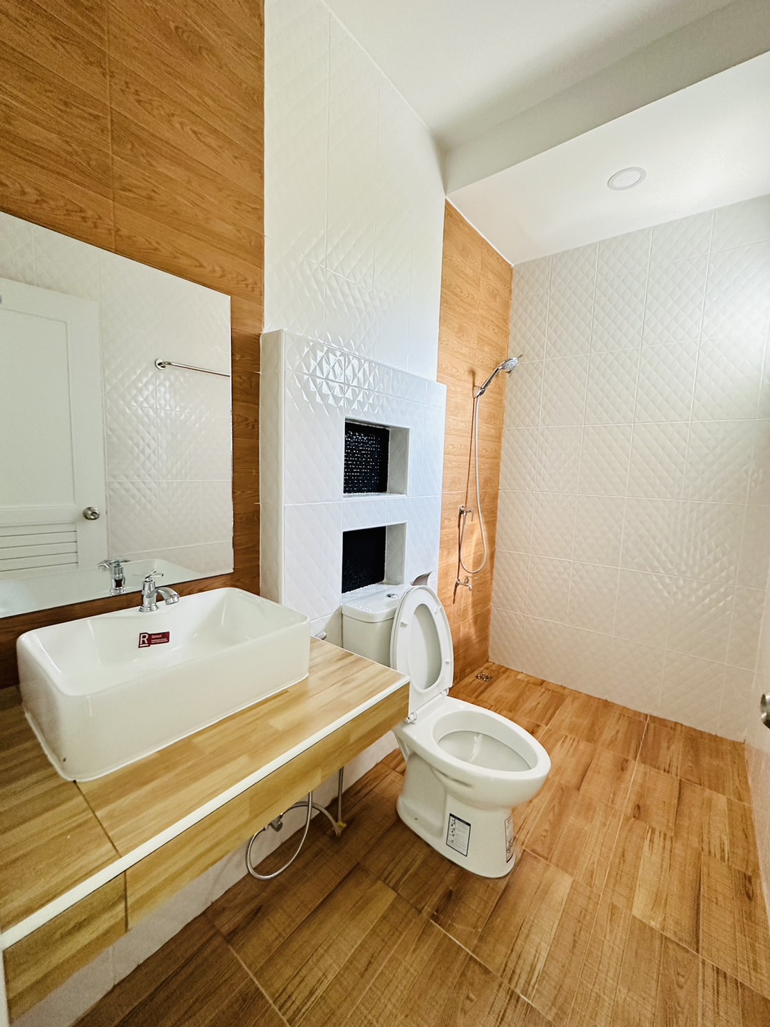 3 Bedroom House For Sale in Nam Phrae, Hang Dong, Chiang Mai - Image 8