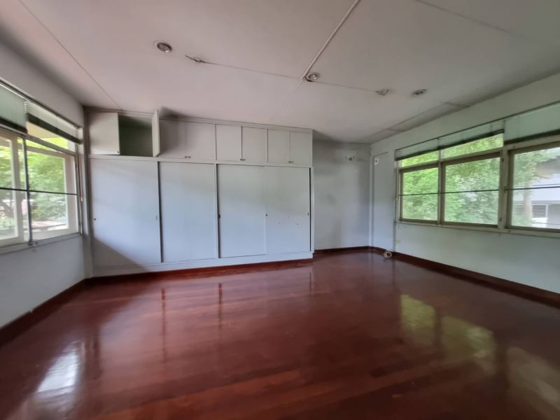 Studio House  in Khlong Tan Nuea, Vadhana, Bangkok - Image 7