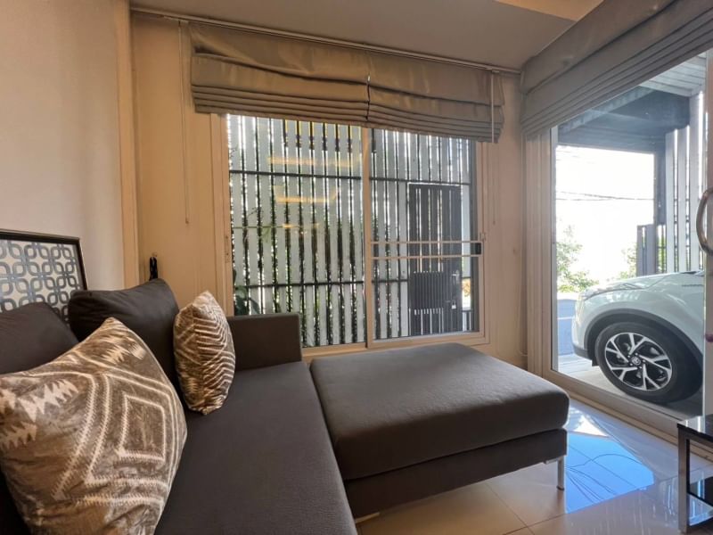 3 Bedroom Townhouse  in Khlong Tan Nuea, Vadhana, Bangkok - Image 3