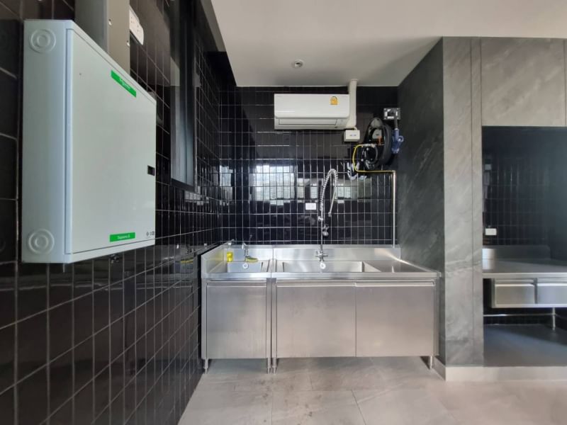  Retail Space  in Khlong Toei, Khlong Toei, Bangkok - Image 13