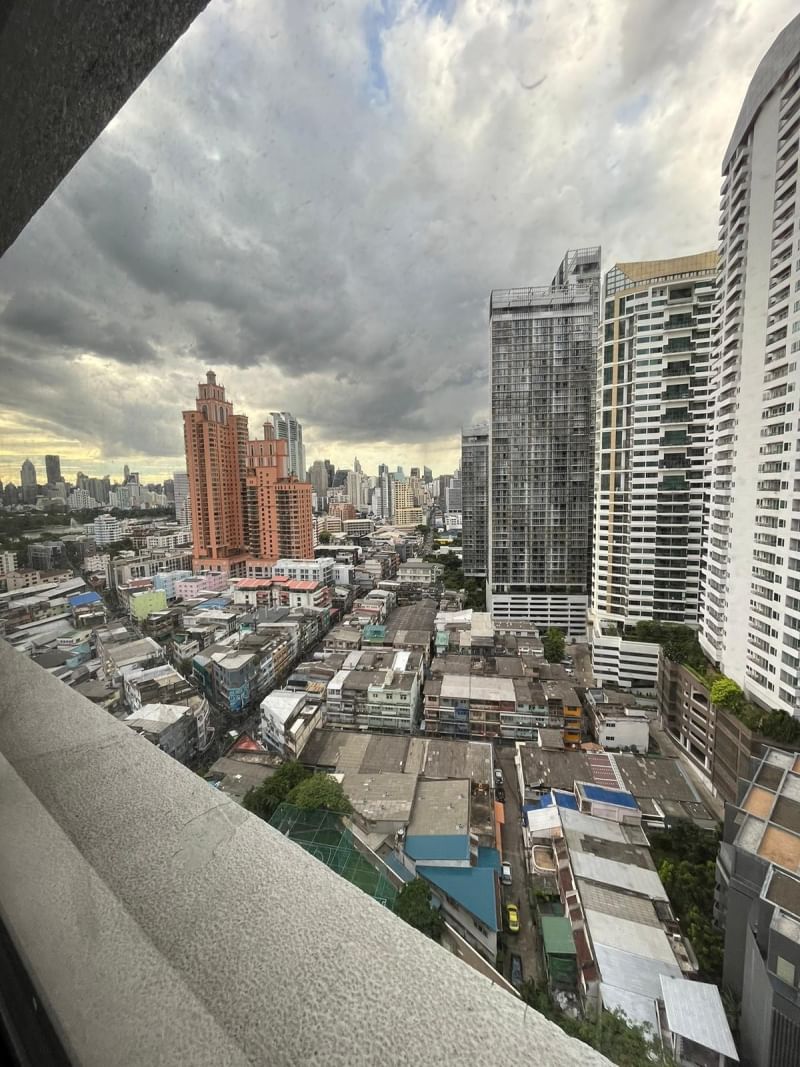 President Park Sukhumvit 24 - Image 6
