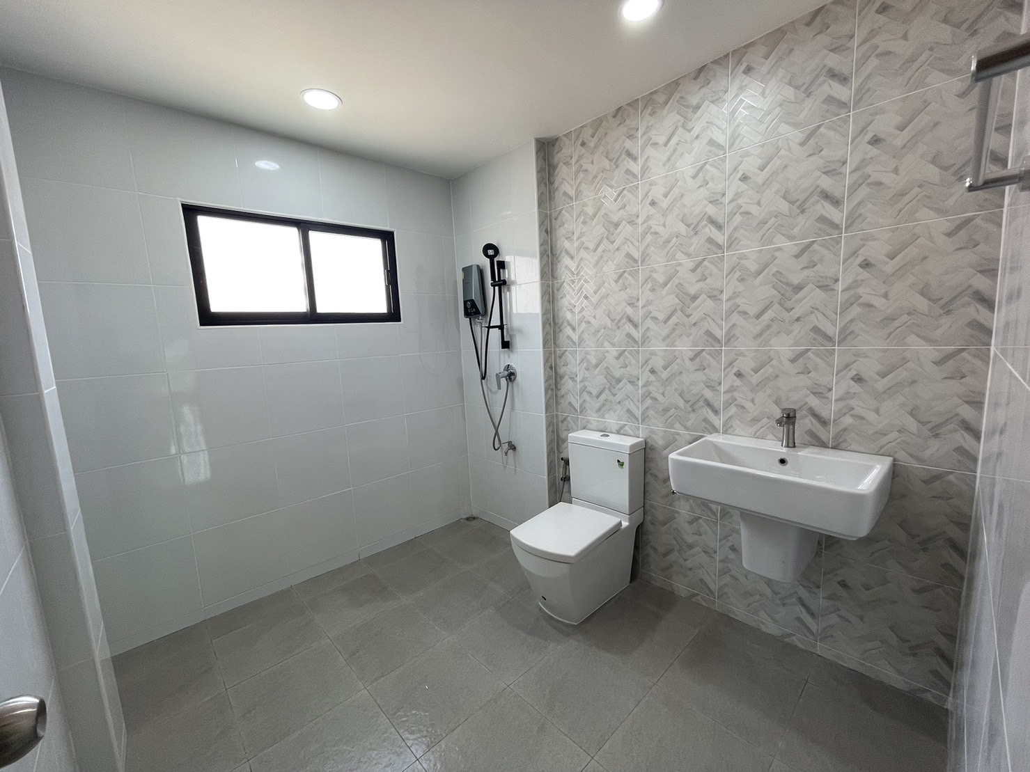 4 Bedroom House For Sale in Fa Ham, Mueang Chiang Mai, Chiang Mai - Image 14