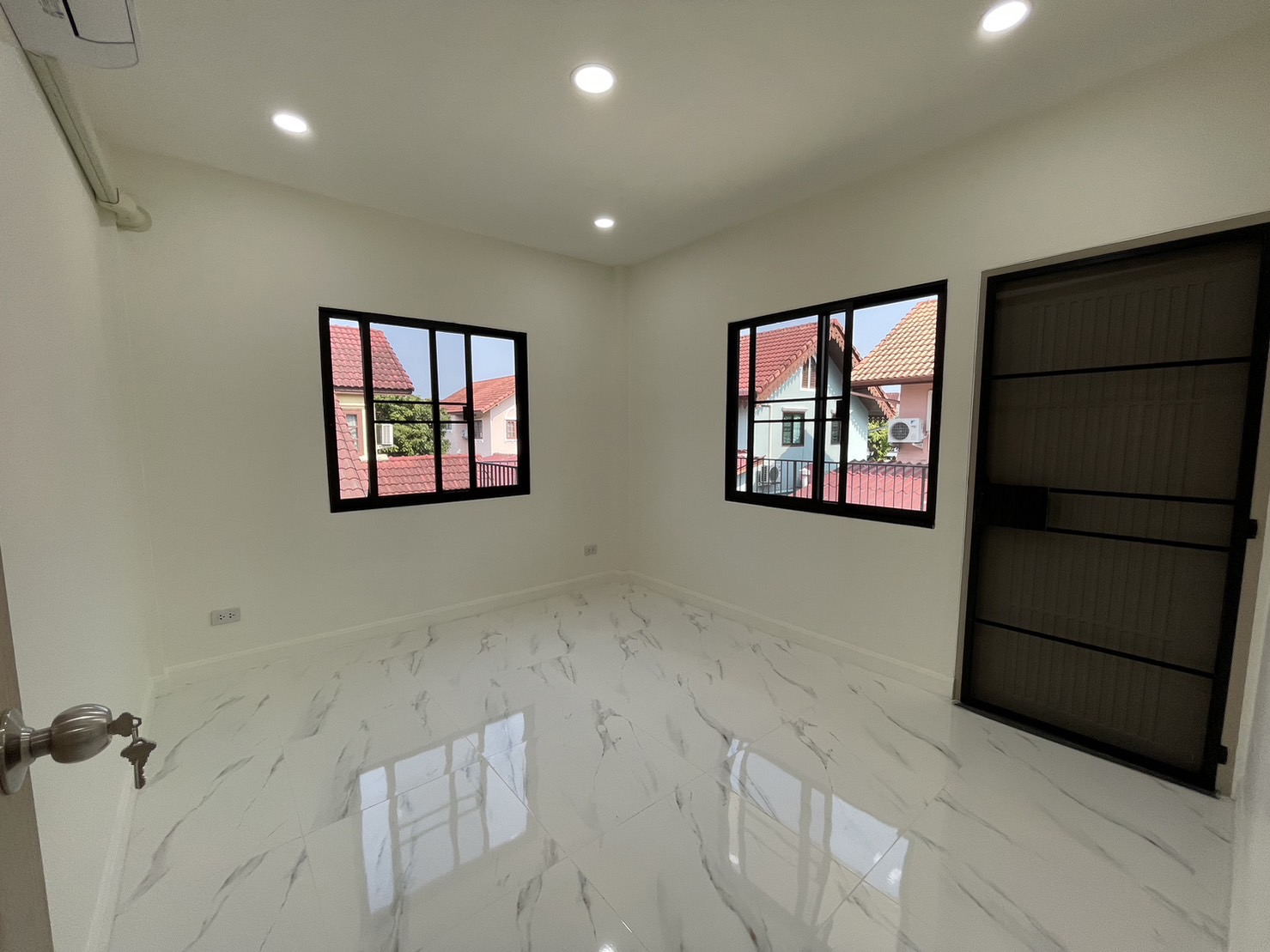 4 Bedroom House For Sale in Fa Ham, Mueang Chiang Mai, Chiang Mai - Image 16