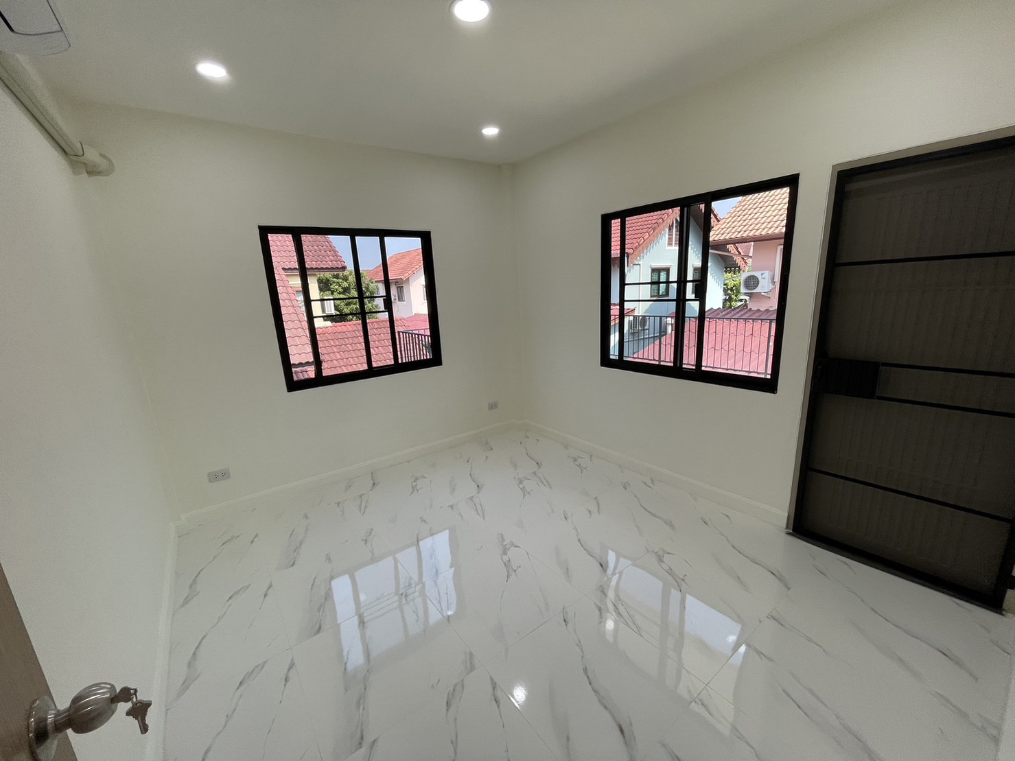 4 Bedroom House For Sale in Fa Ham, Mueang Chiang Mai, Chiang Mai - Image 15