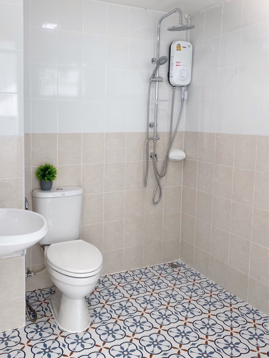 SR Land Condo - Image 8