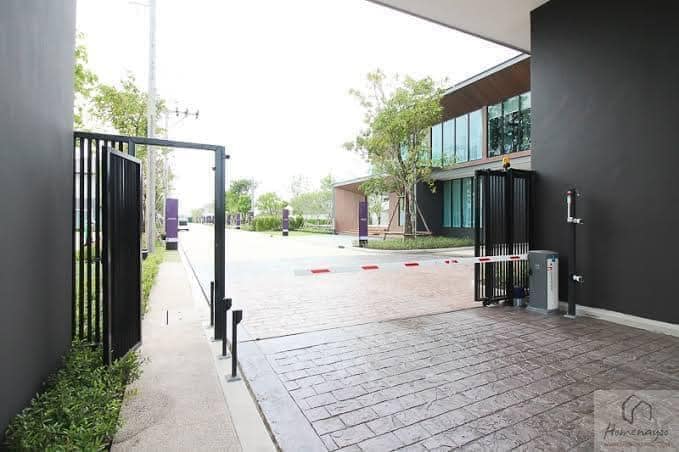 4 Bedroom House For Sale in Khlong Song Ton Nun, Lat Krabang, Bangkok - Image 11